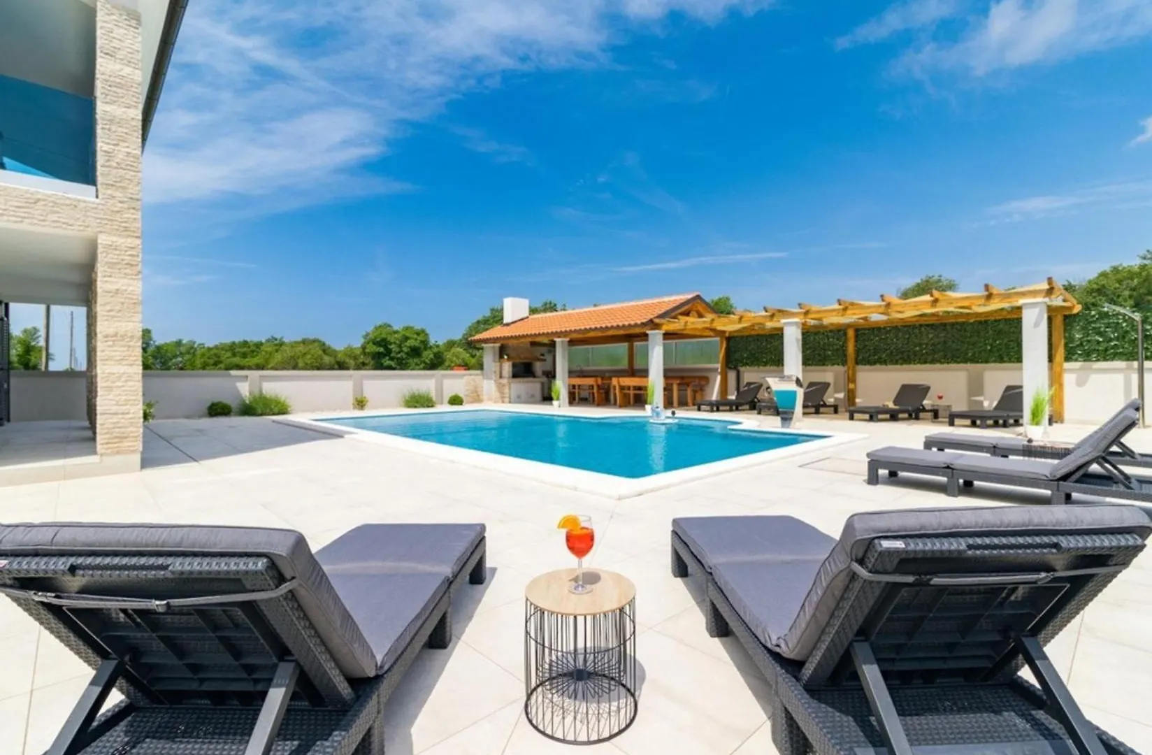 Villa Horizon For 18 People Near Pula With Large Garden And Children Playground 0*,  Kroatien