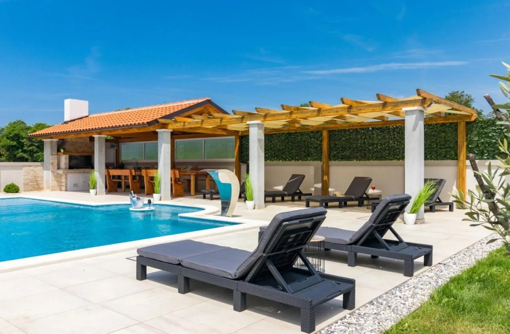 Villa Horizon For 18 People Near Pula With Large Garden And Children Playground Kroatien